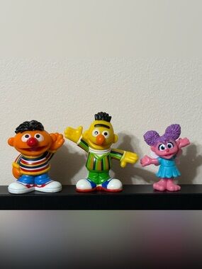 Vintage Sesame Street Ernie Bert Abby Cadabby Figure Lot PVC Toy Figures